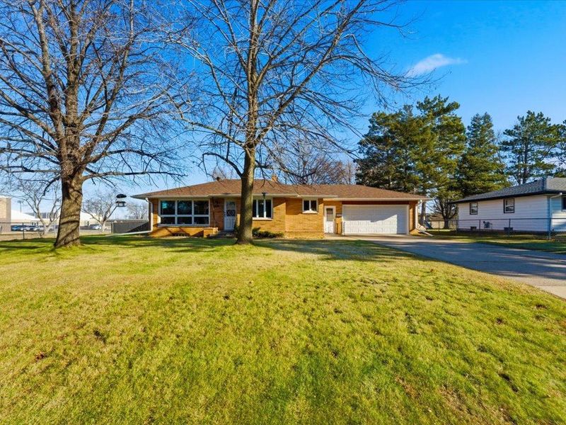 100 9th Ave S, Sauk Rapids, MN 56379