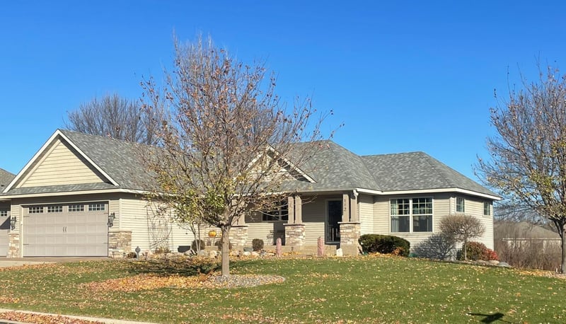 112 32nd Ave NE, Willmar, MN 56201