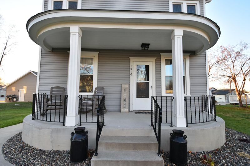 324 2nd Ave, Wanamingo, MN 55983