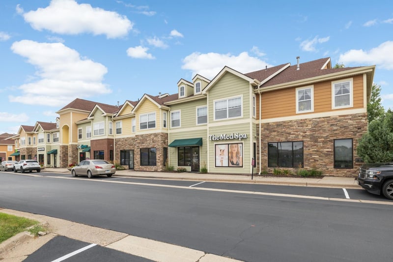 10075 City Walk Dr #205, Woodbury, MN 55129