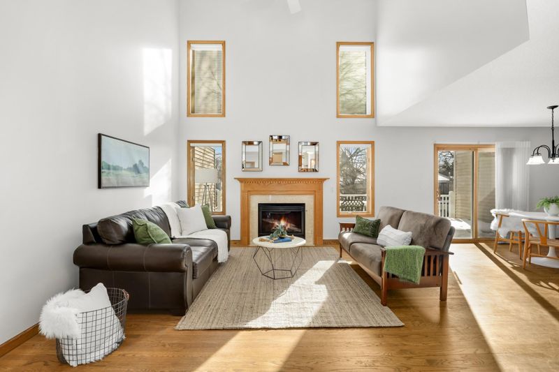 5456 Sanibel Dr, Minnetonka, MN 55343