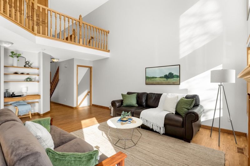 5456 Sanibel Dr, Minnetonka, MN 55343