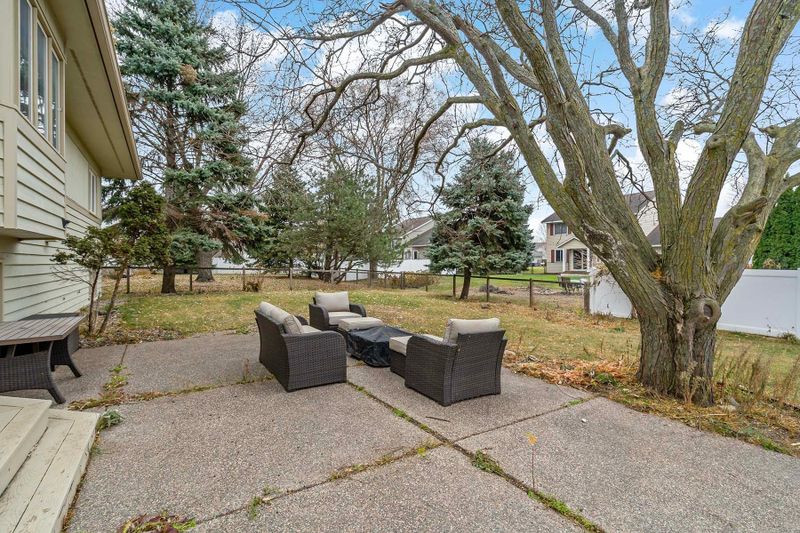 4174 158th St W, Rosemount, MN 55068