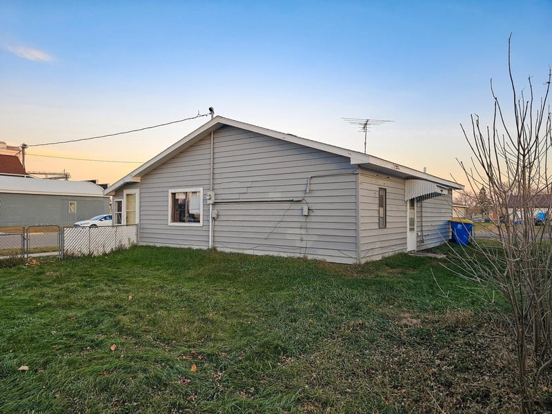 500 Fergus Ave, Henning, MN 56551