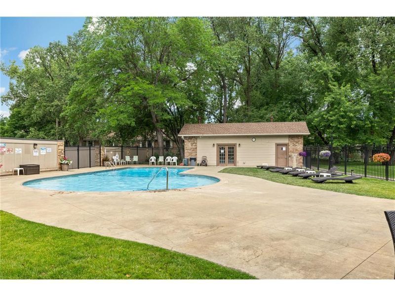 4624 Cedar Lake Rd S #7, Saint Louis Park, MN 55416