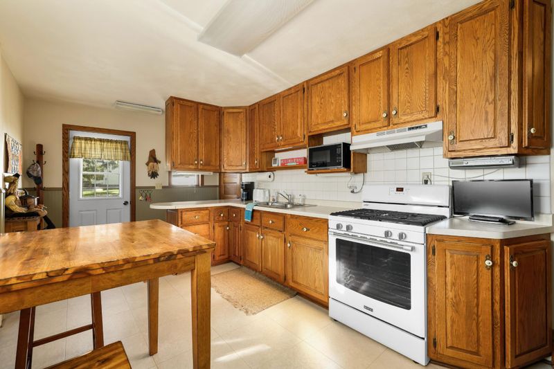 504 Decorah St S, Caledonia, MN 55921