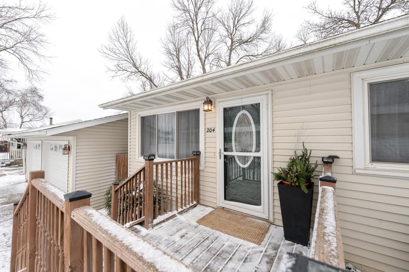 204 S 3rd St, Goodhue, MN 55027