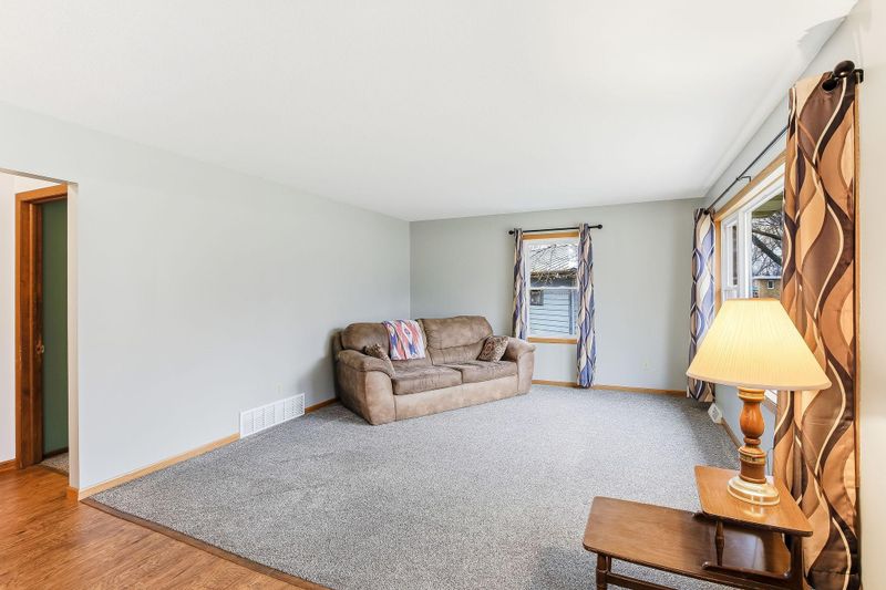 30740 Palmer Ct, Lindstrom, MN 55045