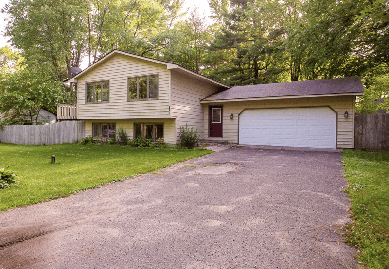 229 Dogwood Rd, East Bethel, MN 55092