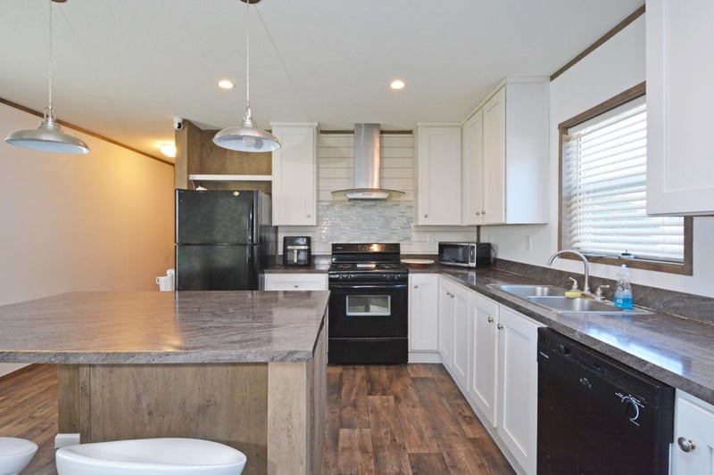 1368 96th Ln NE, Blaine, MN 55434