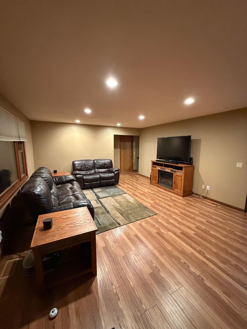 612 E 3rd St, Monticello, MN 55362
