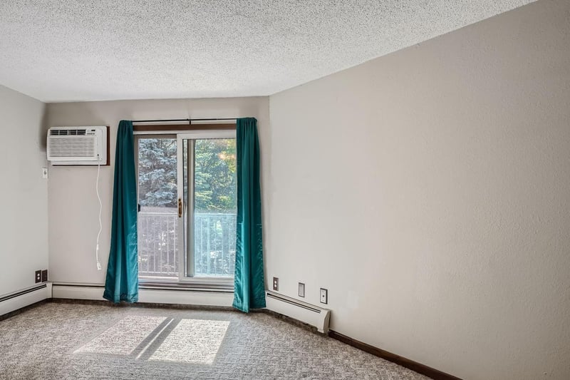 1700 Four Oaks Rd #314B, Eagan, MN 55121