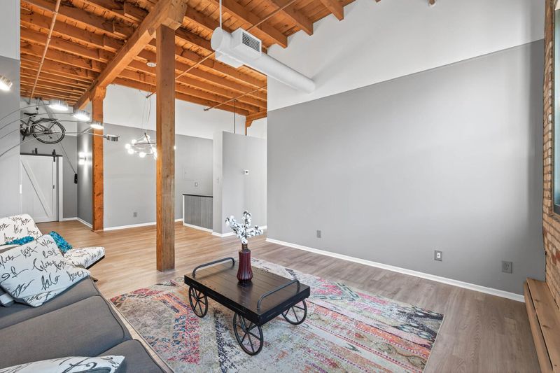 400 N 1st St #611, Minneapolis, MN 55401
