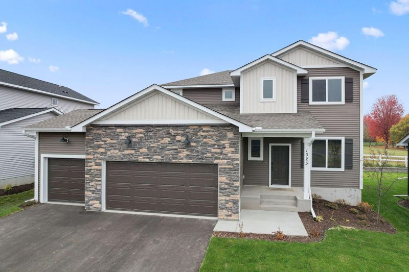1323 Compton Ave, River Falls, WI 54022