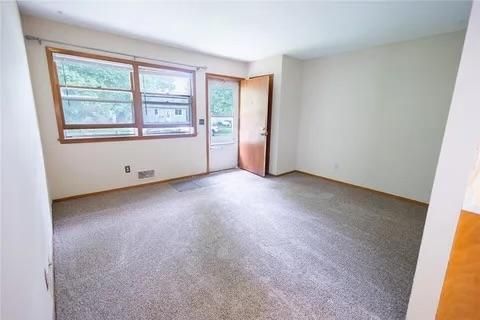 1611 Taylor Ave, Saint Paul, MN 55104