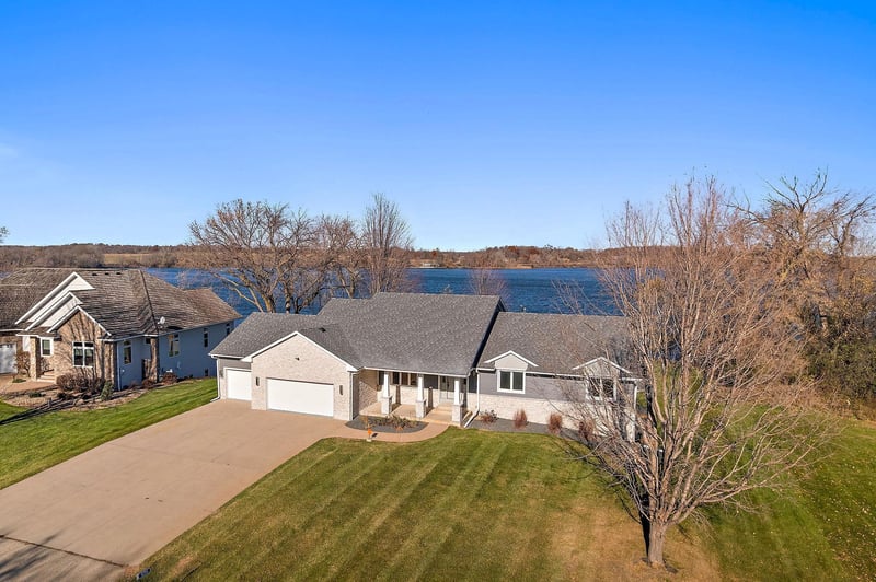 5755 232nd St W, Faribault, MN 55021