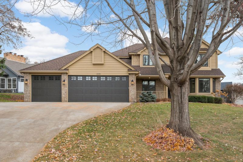 13158 Galleria Pl, Apple Valley, MN 55124
