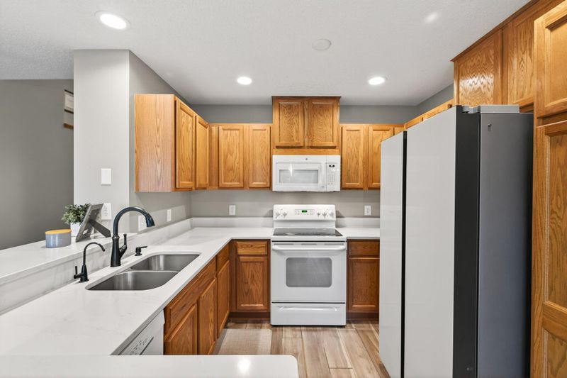 17700 71st Ave N, Maple Grove, MN 55311