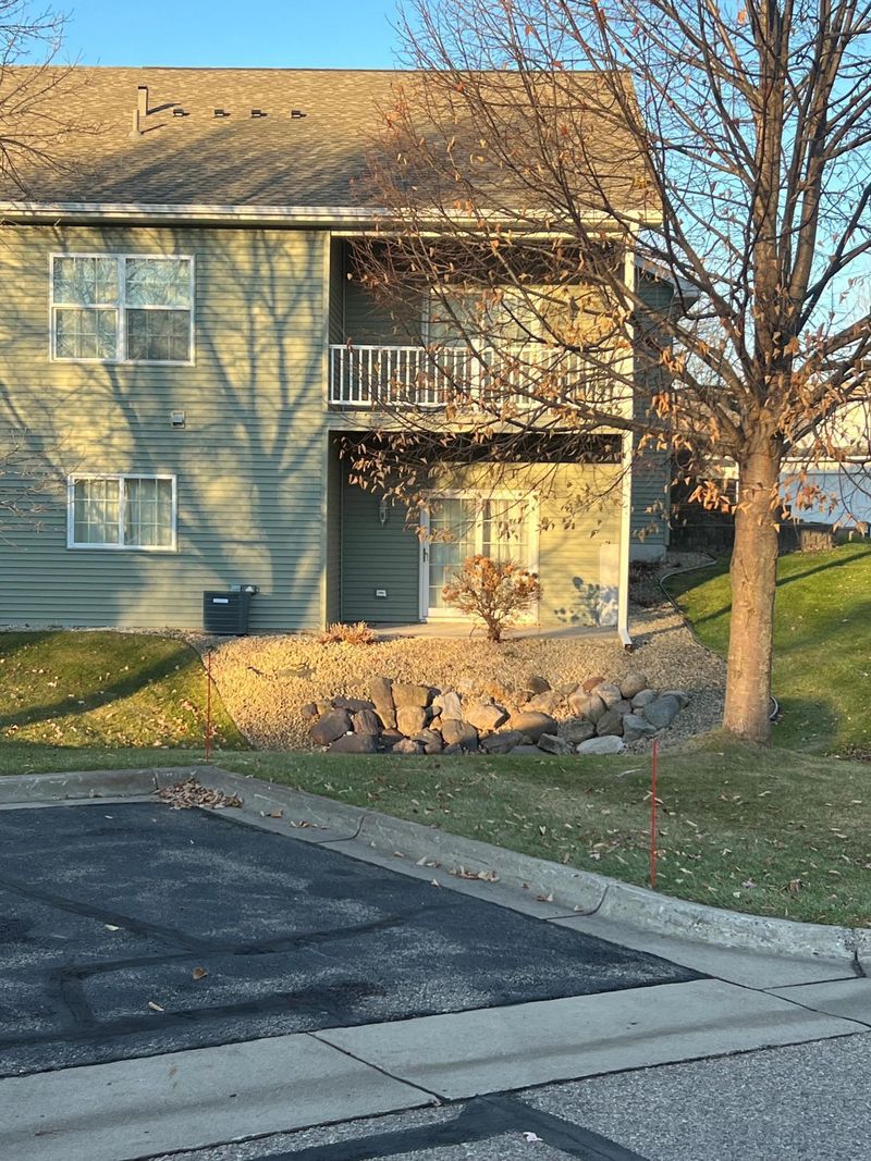 11702 Spruce Dr, Monticello, MN 55362