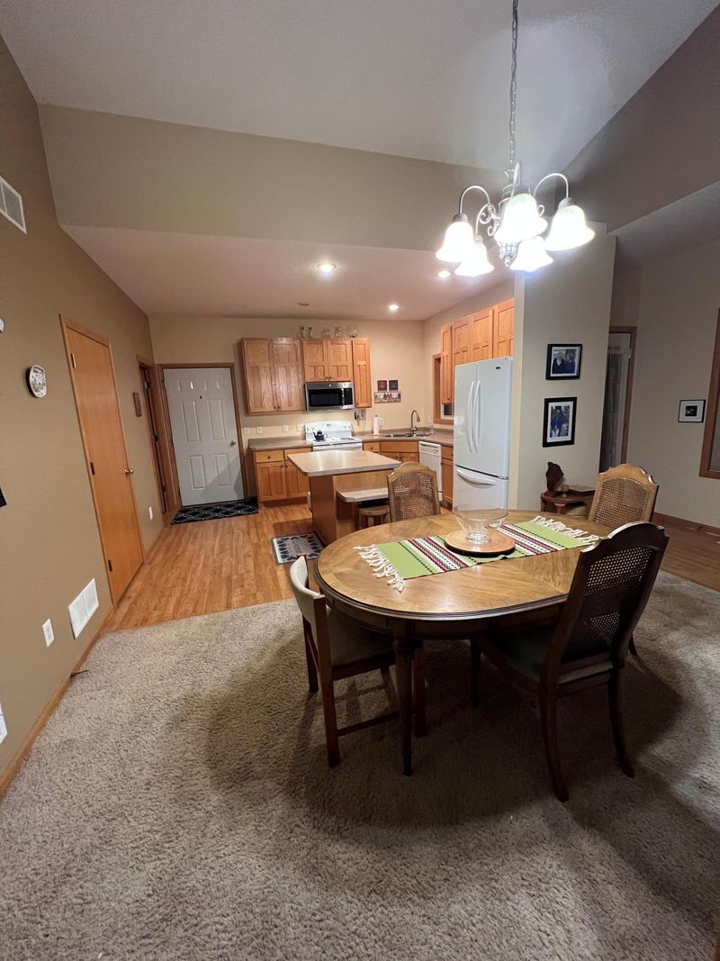 11702 Spruce Dr, Monticello, MN 55362
