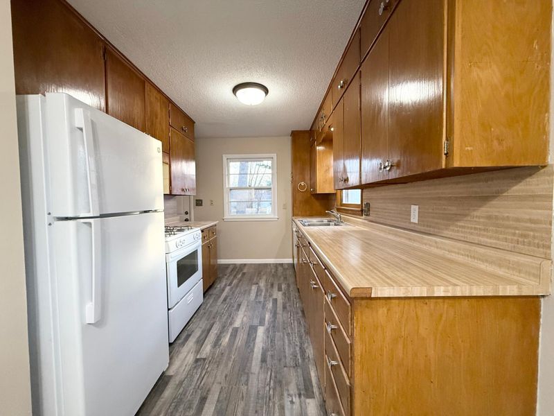 329 Hersey Ave, Mora, MN 55051