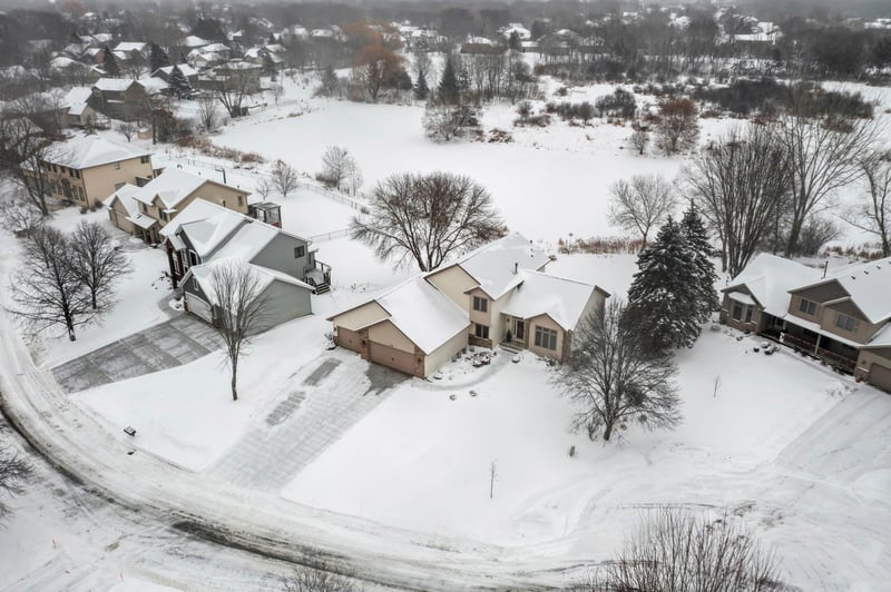534 Linden Ln, Lino Lakes, MN 55014