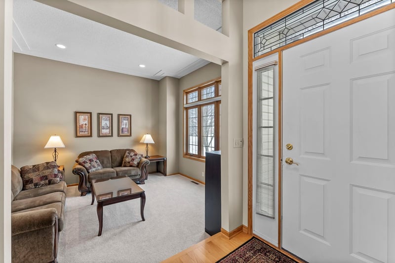534 Linden Ln, Lino Lakes, MN 55014