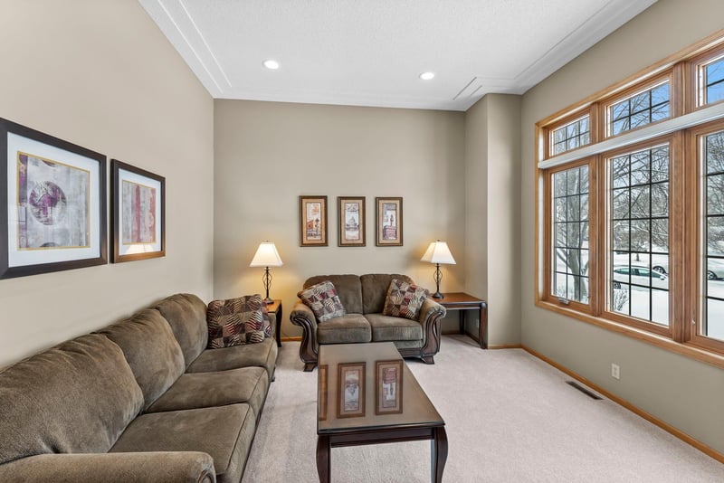 534 Linden Ln, Lino Lakes, MN 55014