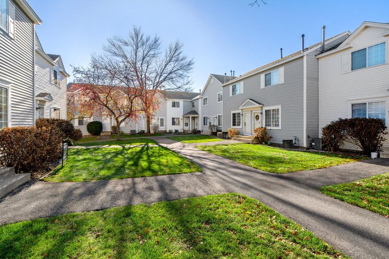 9101 Terra Verde Trl, Eden Prairie, MN 55347