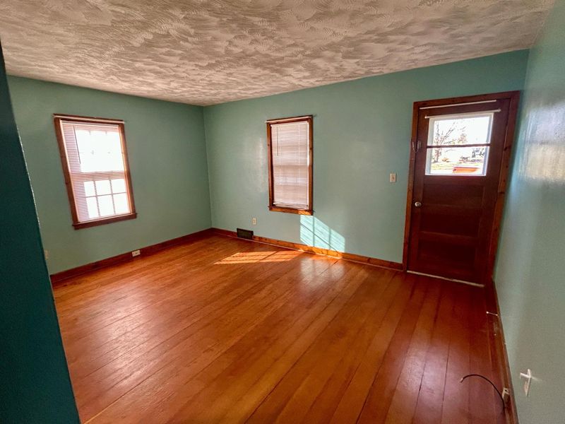 320 3rd St NW, Wadena, MN 56482