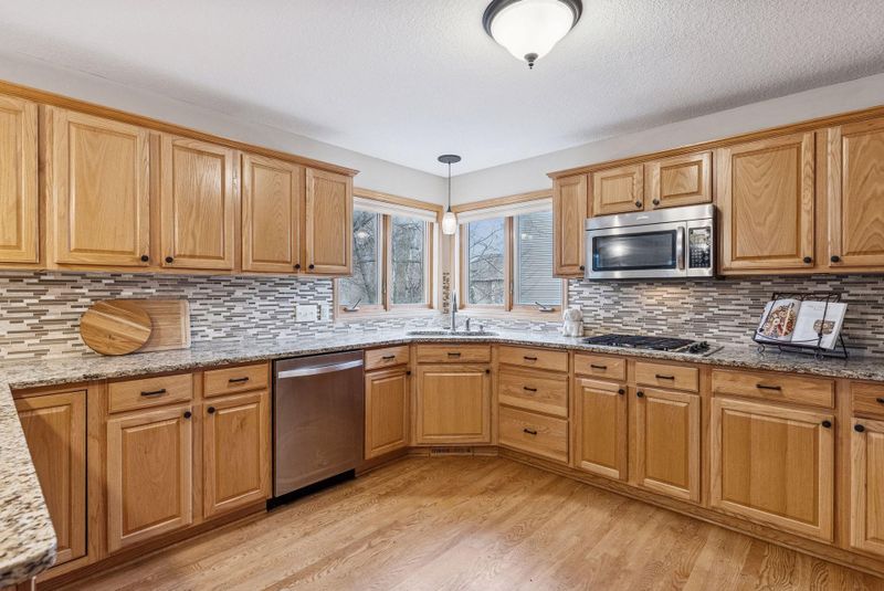 10612 Alison Way, Inver Grove Heights, MN 55077