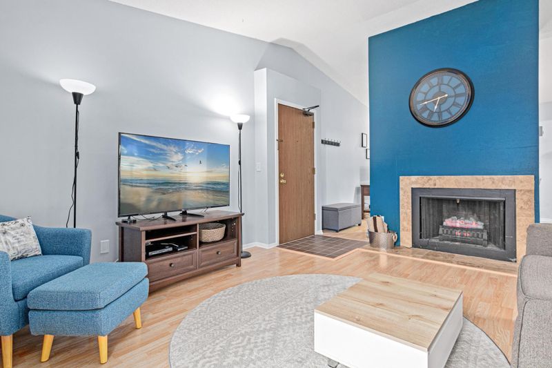 300 Shelard Pw #303, Saint Louis Park, MN 55426