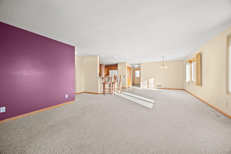 417 Circle View Dr, Dassel, MN 55325