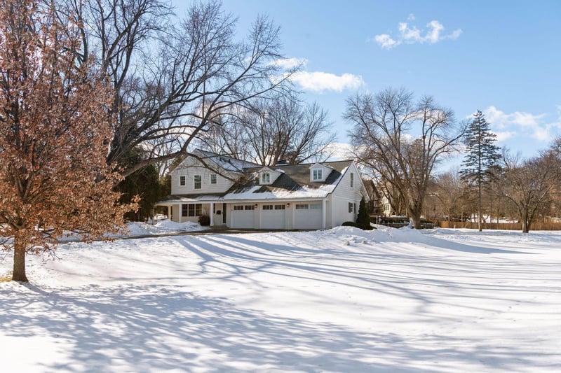 1 Spur Rd, Edina, MN 55436