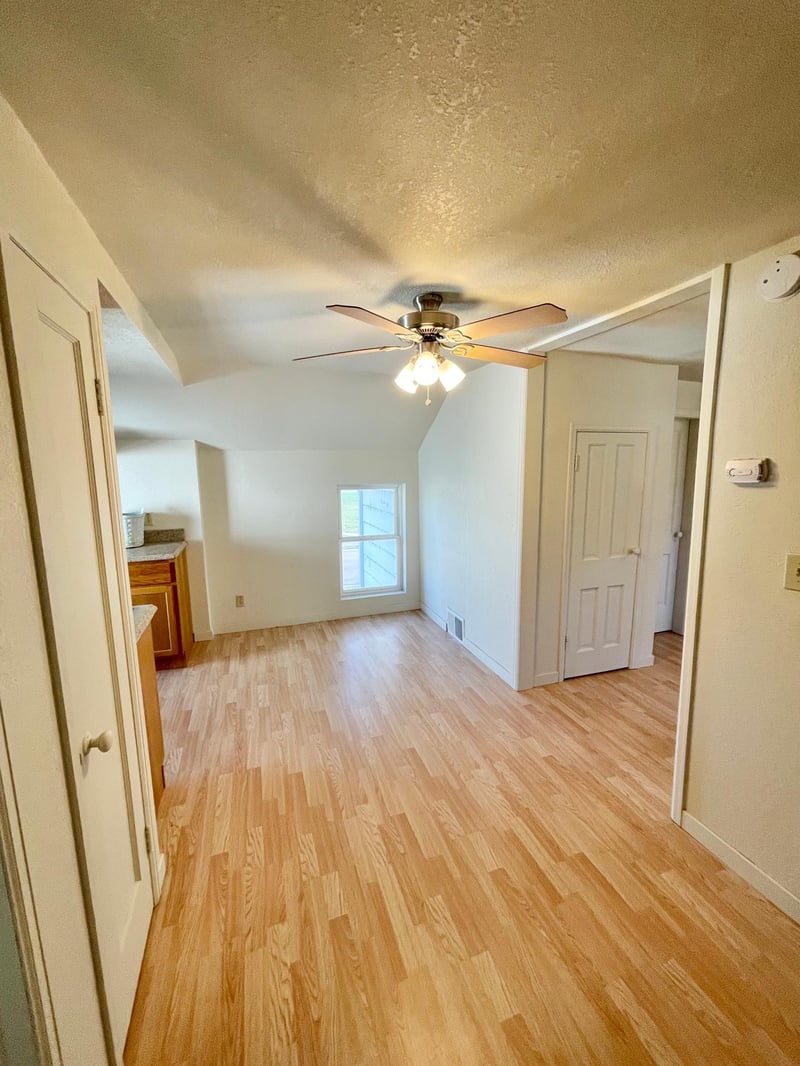 406 Burns Ave, Springfield, MN 56087