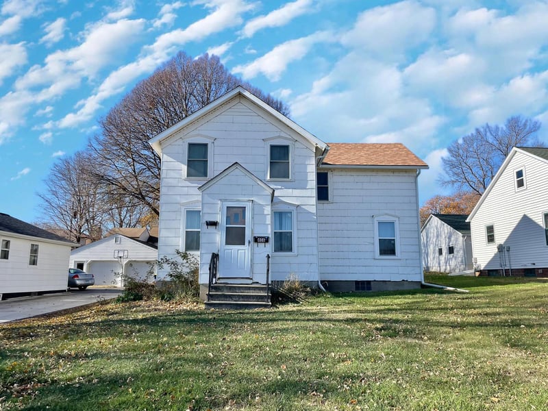 406 Burns Ave, Springfield, MN 56087
