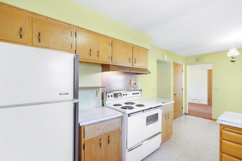 624 109th Ln NE, Blaine, MN 55434