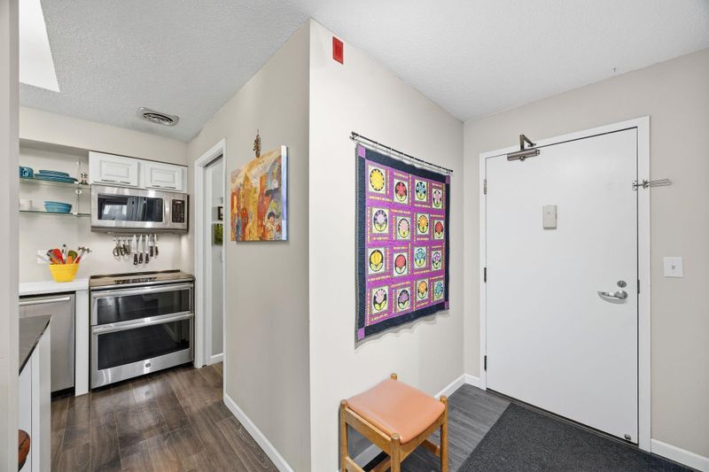 2275 Youngman Ave #202W, Saint Paul, MN 55116