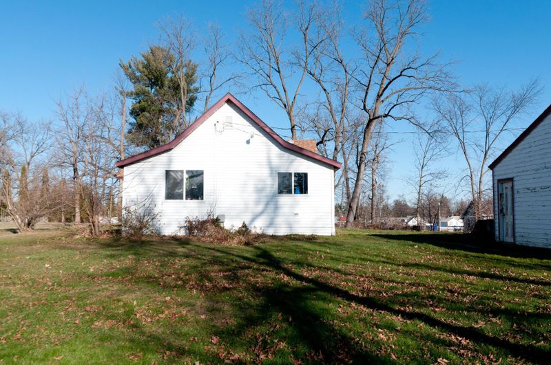 25 W La Salle Ave, Barron, WI 54812