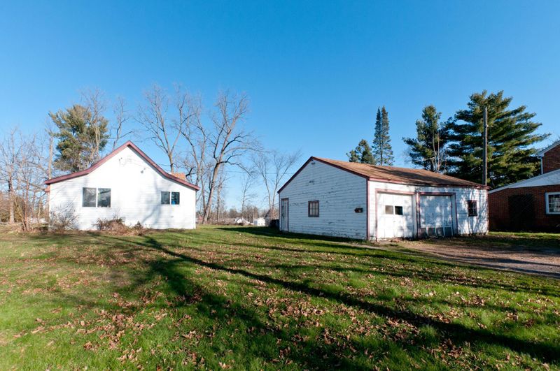 25 W La Salle Ave, Barron, WI 54812