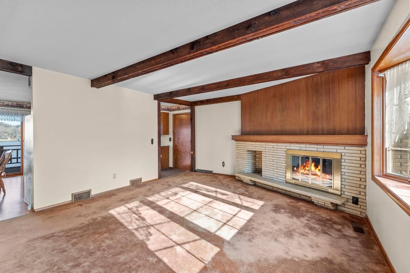 335 Maple Island Rd, Burnsville, MN 55306