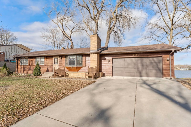 335 Maple Island Rd, Burnsville, MN 55306