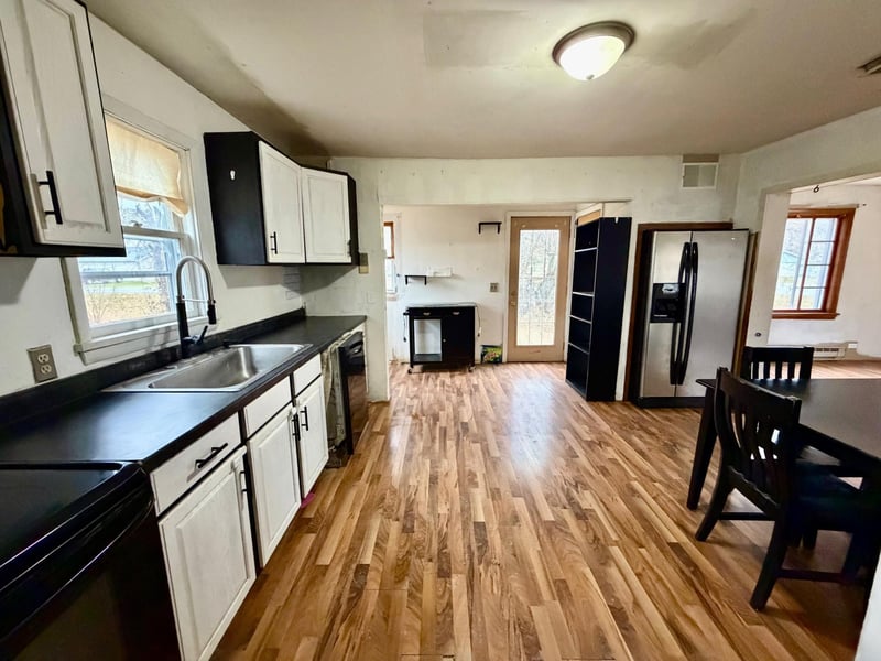 222 W Woodrow St, Grygla, MN 56727