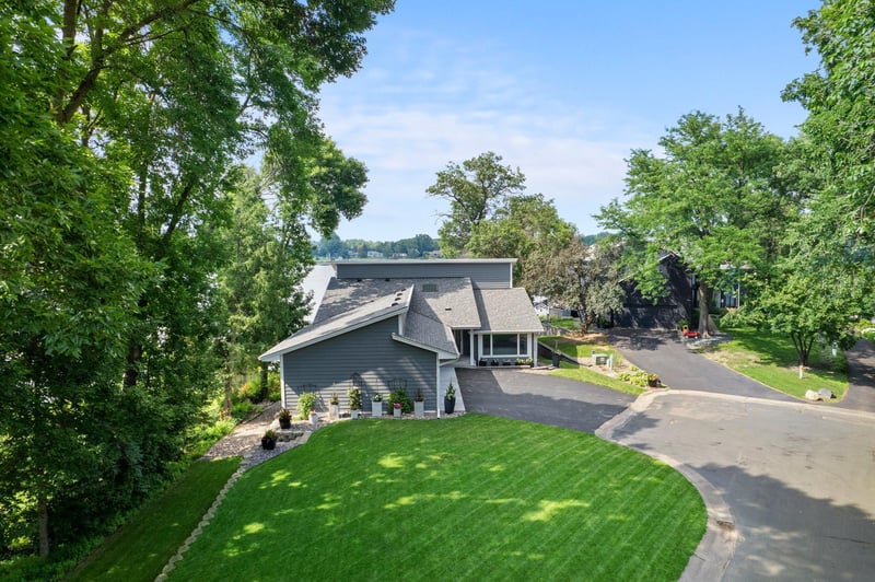 4324 Lake Point Ct, Shoreview, MN 55126