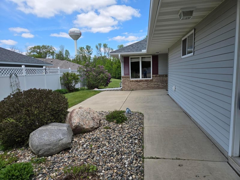 103 Sellards Ave, Dassel, MN 55325