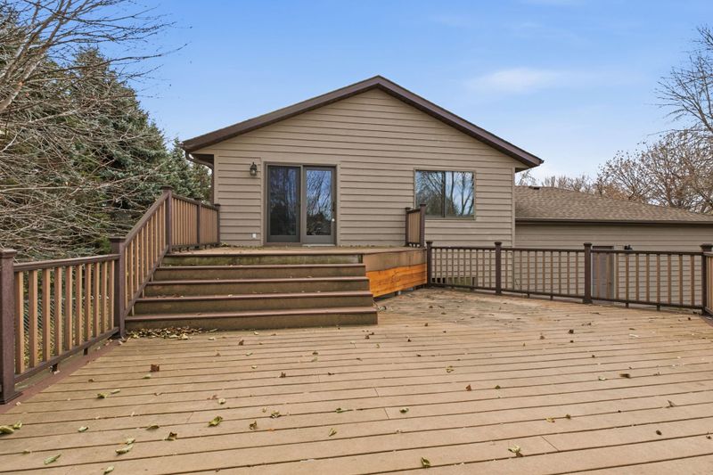 5707 Cardinal Ct, Saint Cloud, MN 56303