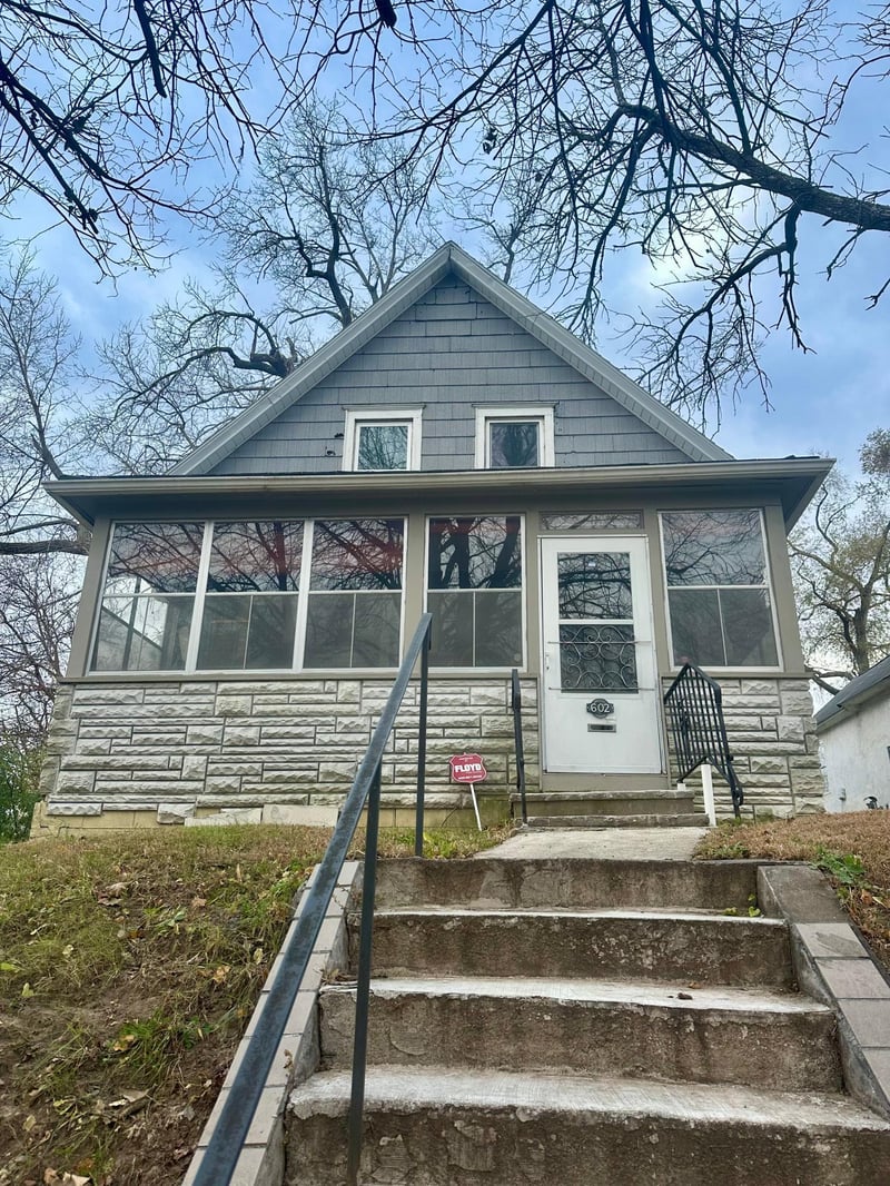 602 Ivy Ave E, Saint Paul, MN 55130