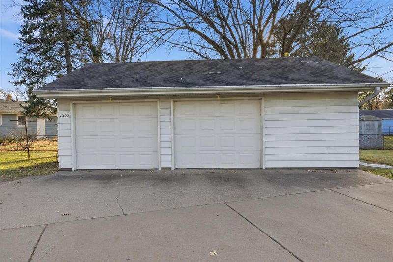 4857 Dillon St, White Bear Lake, MN 55110
