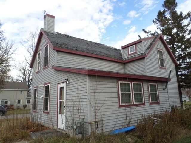 203 Kendall Ave S, Thief River Falls, MN 56701