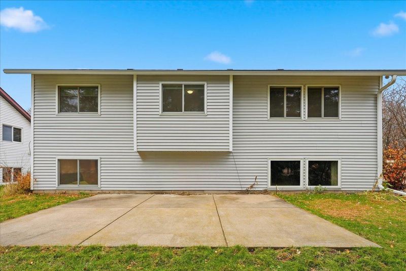7999 76th St S, Cottage Grove, MN 55016